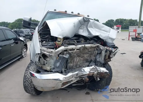 1999 Ford F-250 Lariat/Xl/Xlt z USA, uszkodzony, nr VIN 1FTNX21F5XEB97423